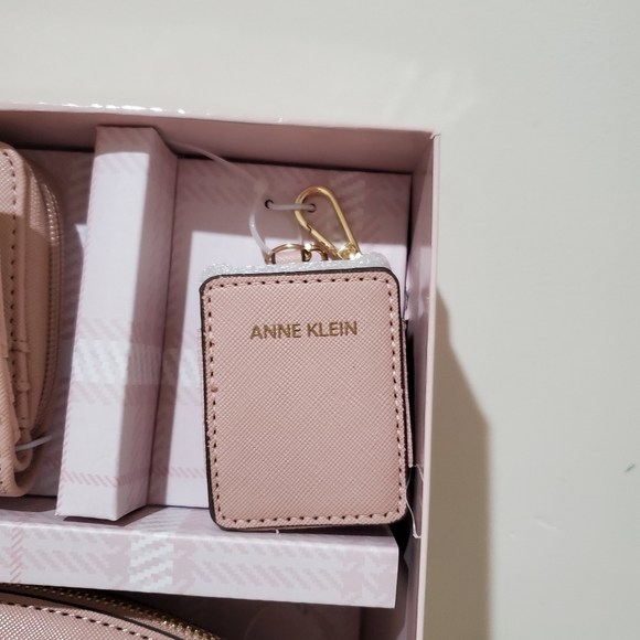 Anne Klein Gift Set Zip Top Crossbody, Curved Zip Wallet, Hand Sanitizer Holder - Picture 4 of 8